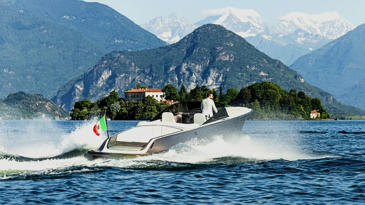 The Robb Report reviews the Maserati Tridente